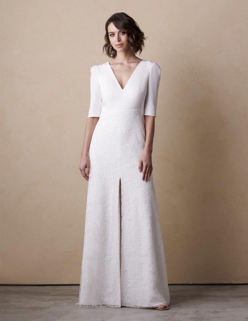 marylise_brautatelier ried_paros_brautkleid_fit&flair_glitzerspitze_3-4 arm_ivory_vorne_1-min marylise_brautatelier ried_paros_brautkleid_fit&flair_glitzerspitze_3-4 arm_ivory_vorne_1-min
