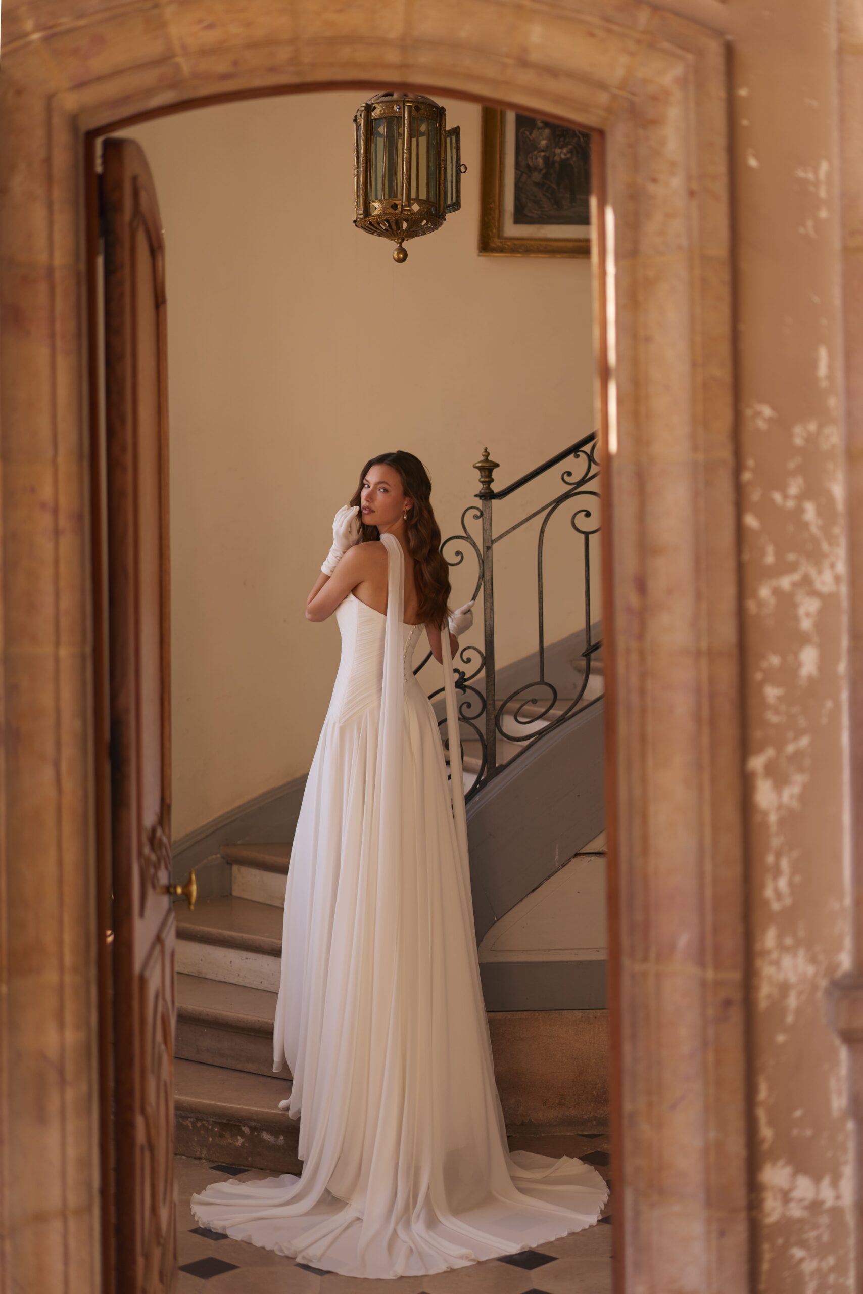 elizabeth passion_brautatelier ried_6057_a-linie_krepp_aermellos_clean chic_korsage_creme_ruecken_01