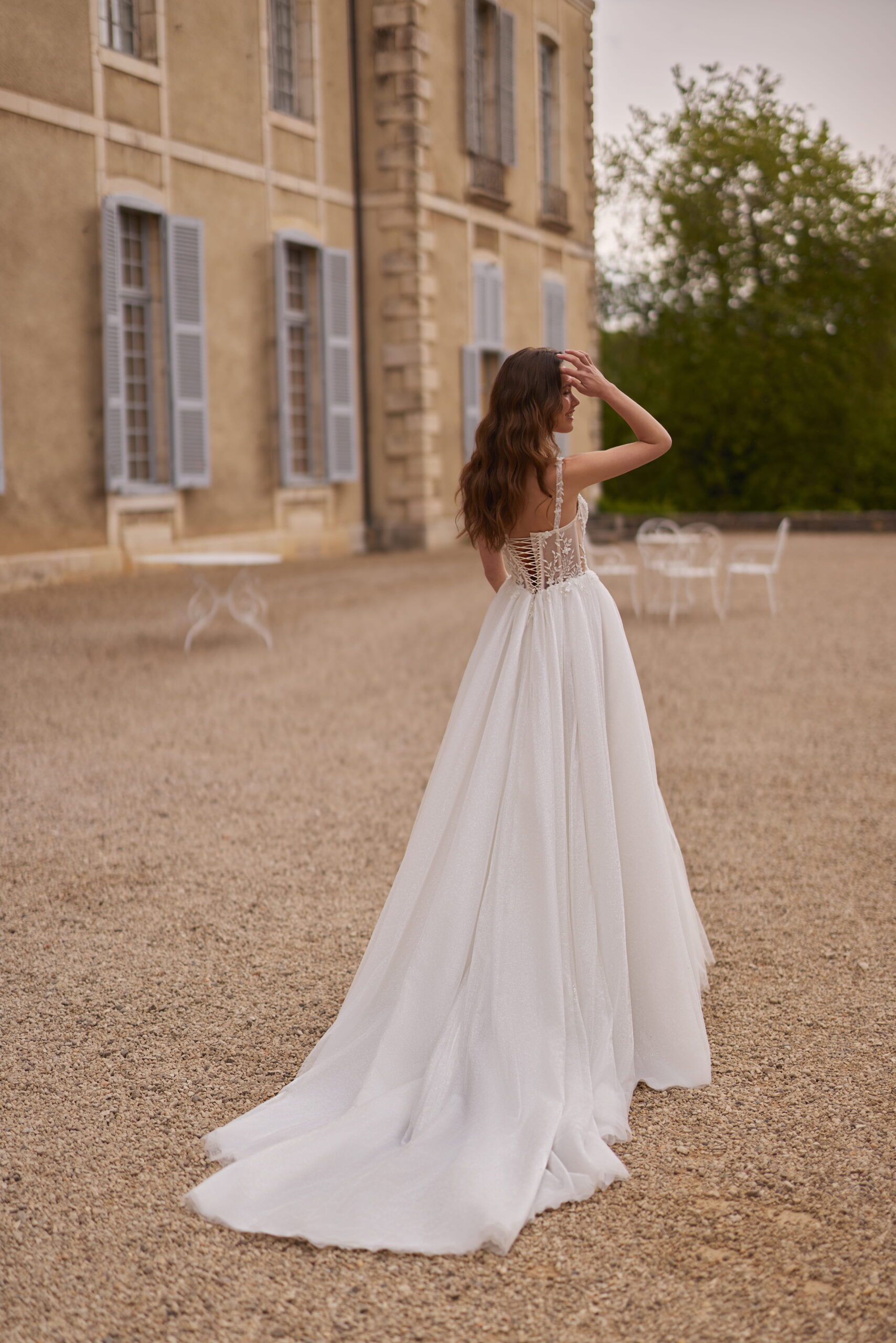 elizabeth passion_brautatelier ried_6110_prinzessin_glitzertuell_spitze_traeger_korsage_creme-_ruecken_01