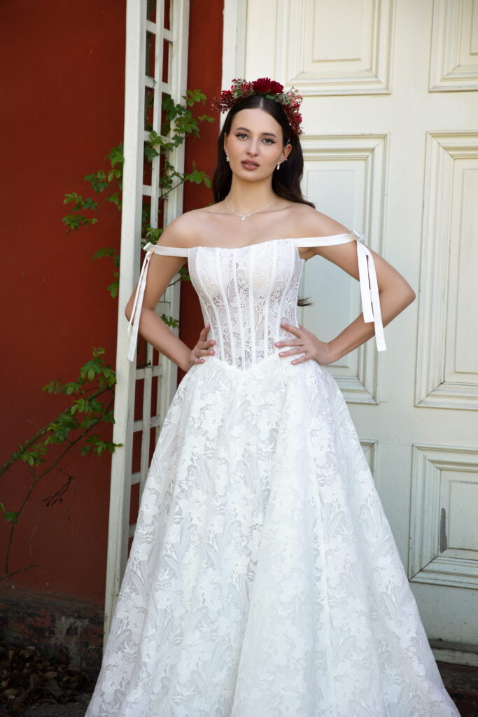 annais-brautatelier ried-angelika-vintage prinzessin-all-over spitze-barok schnitt-ivory-vorne-2