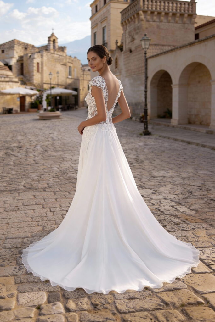 monica loretti-brautatelier ried-8419-a-linie-chiffon-spitze-beinschlitz-kurzarm-v-ruecken-v-ausschnitt-ivory-nude-ruecken-1 monica loretti-brautatelier ried-8419-a-linie-chiffon-spitze-beinschlitz-kurzarm-v-ruecken-v-ausschnitt-ivory-nude-ruecken-1